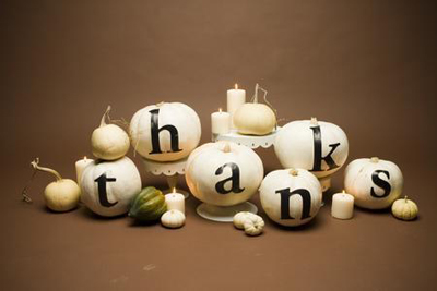 white_thanks_pumpkins
