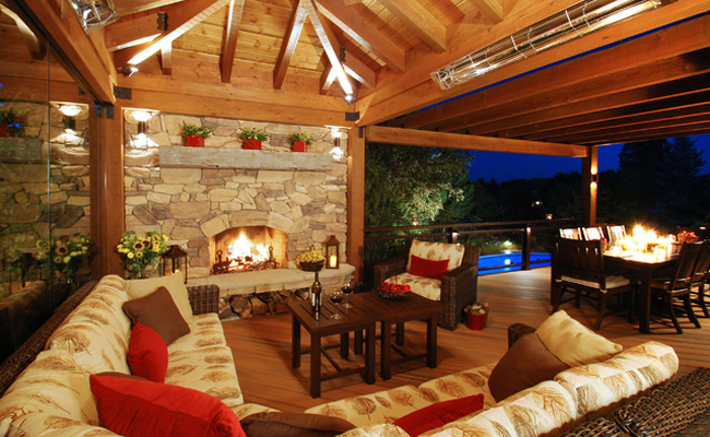 mega_decks_living_room